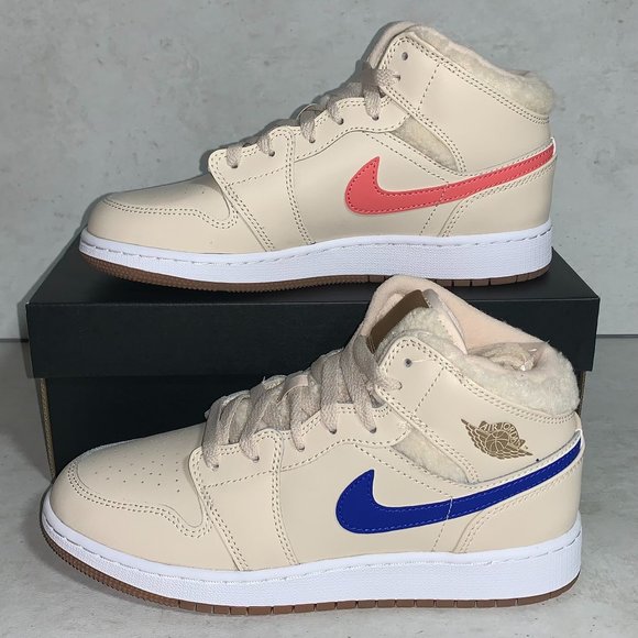 Jordan 1 Mid Fleece Pearl White GS 6Y/7.5W - Picture 1 of 7